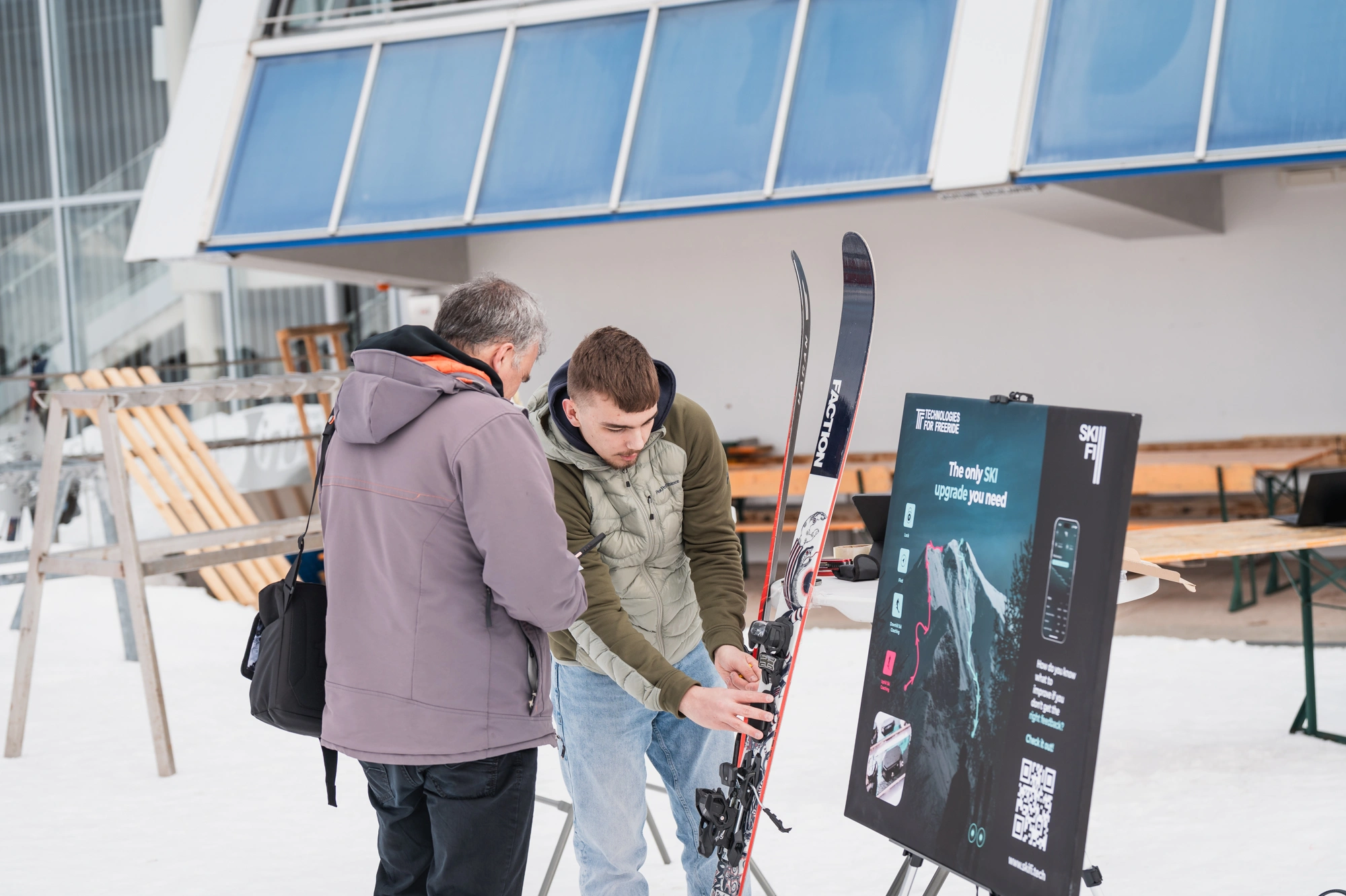 Investor listening to a Ski Lift Pitch