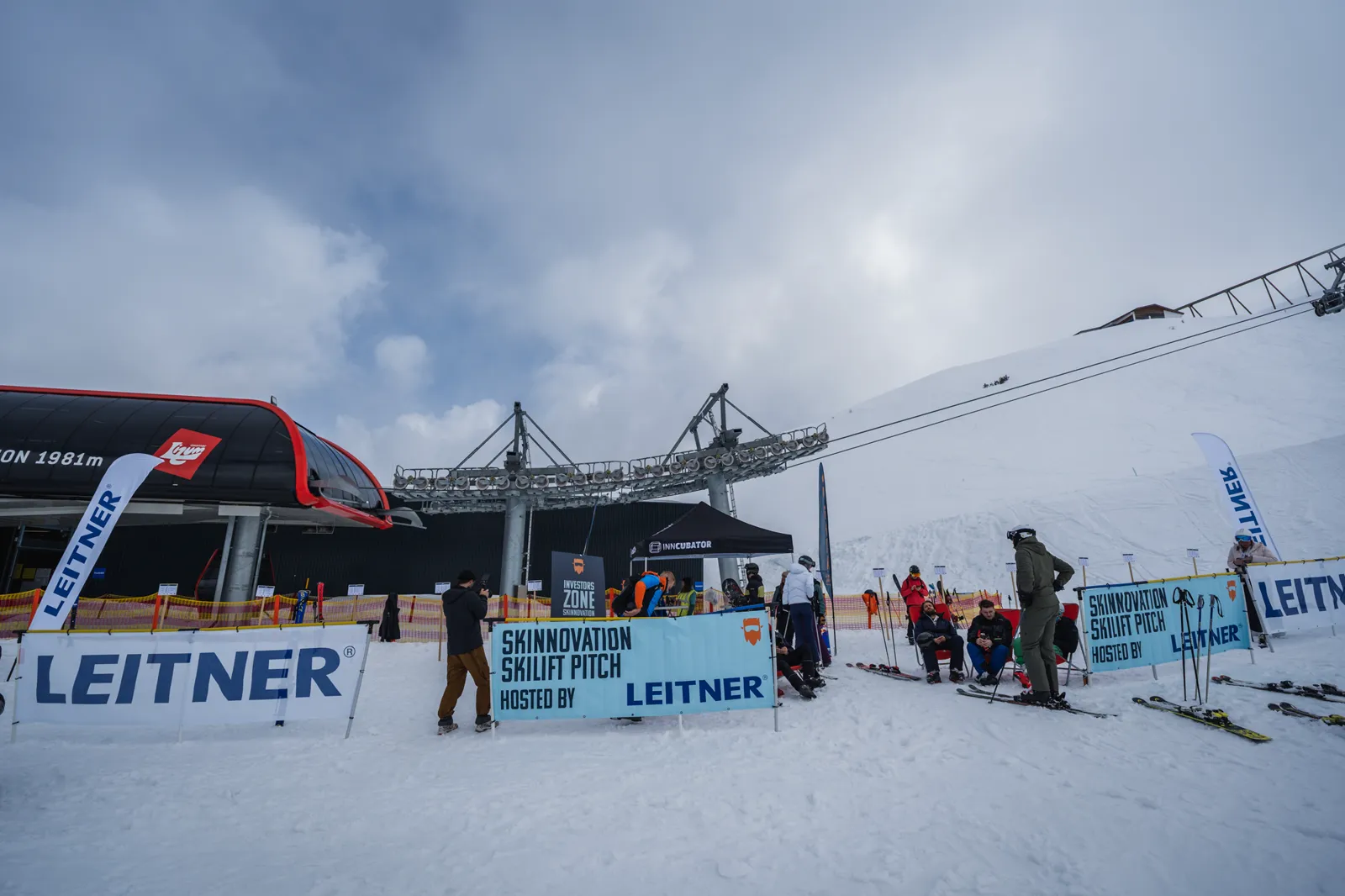 Gondola networking on the way up